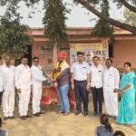 माजी विद्यार्थ्यांनी जपली शाळेची नाळ;जय भवानी विद्यालयात प्रेरणादायी मार्गदर्शन व खाऊ वाटप