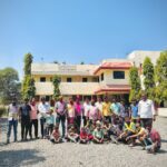 दिव्यांग विद्यार्थ्यांसोबत रंगोत्सवाचा आनंद